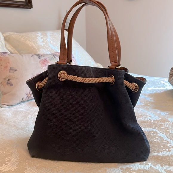 Michael Kors Navy/Brown Canvas Marina Drawstring EUC Ask questions - Picture 8 of 14